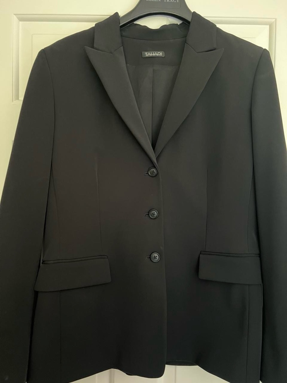 Tahari Black Women's Notch Lapel Tailored Blazer